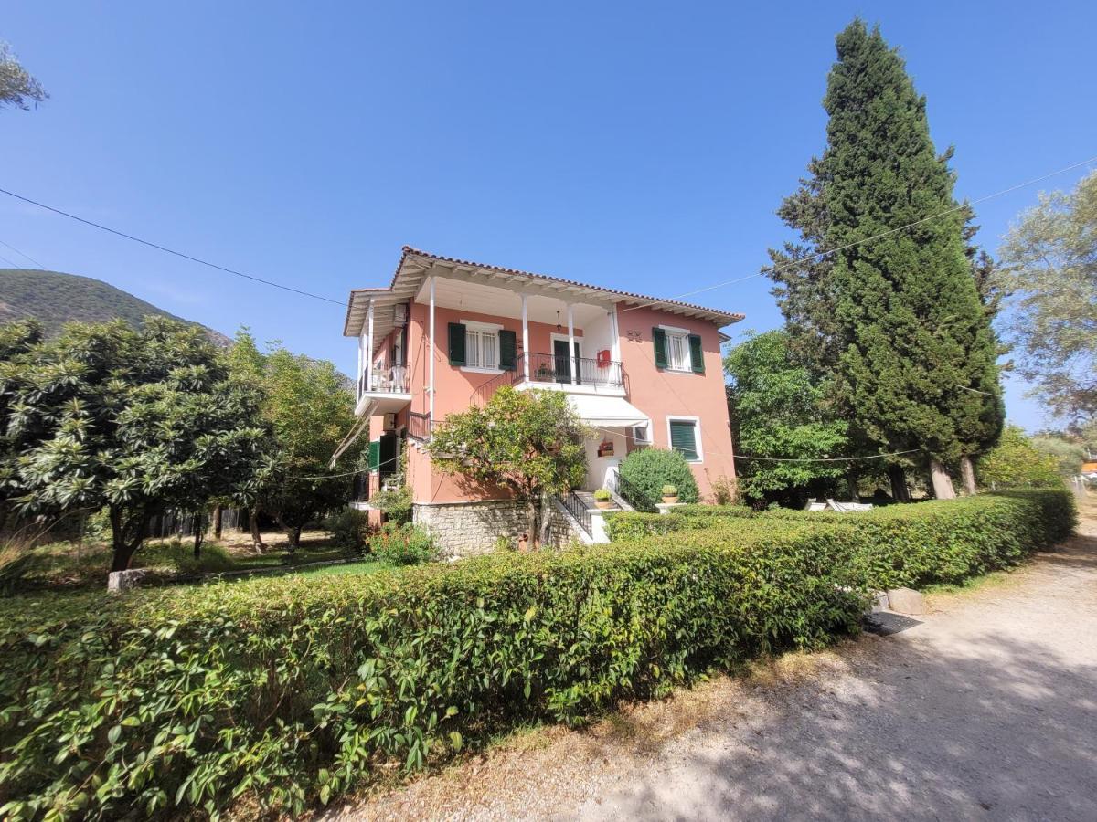 Villa Petros Nidhrion Exteriör bild
